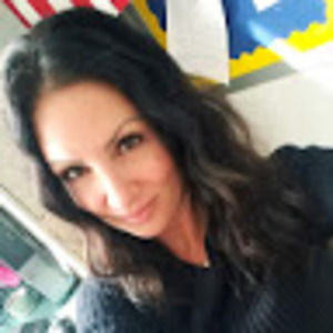 Meet your Posher, Hollie